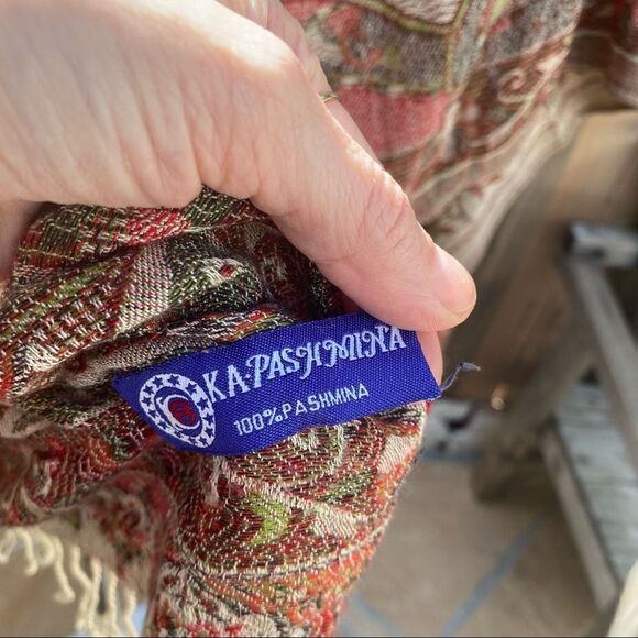 Reversible pashmina scarf wrap  - Picture 9 of 10